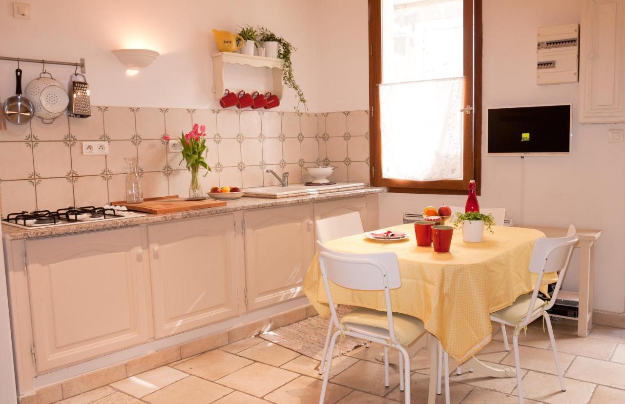 La Maison D'Eloise Αρλ Εξωτερικό φωτογραφία